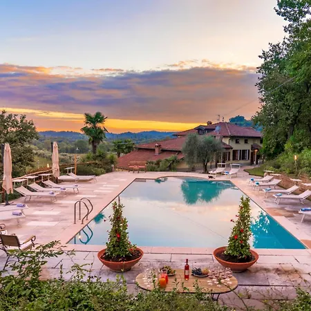 Villa Tenuta Navelli 12&2, Emma Salò